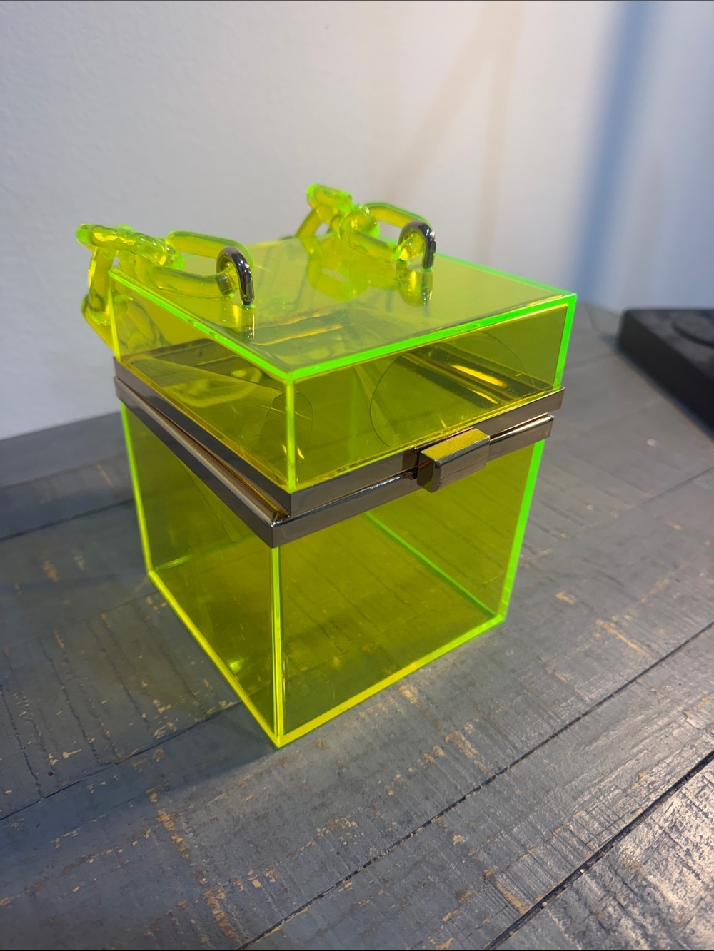 Neon Yellow Acrylic Box Handbag with Chunky Chain Handle - Picture 2 of 5